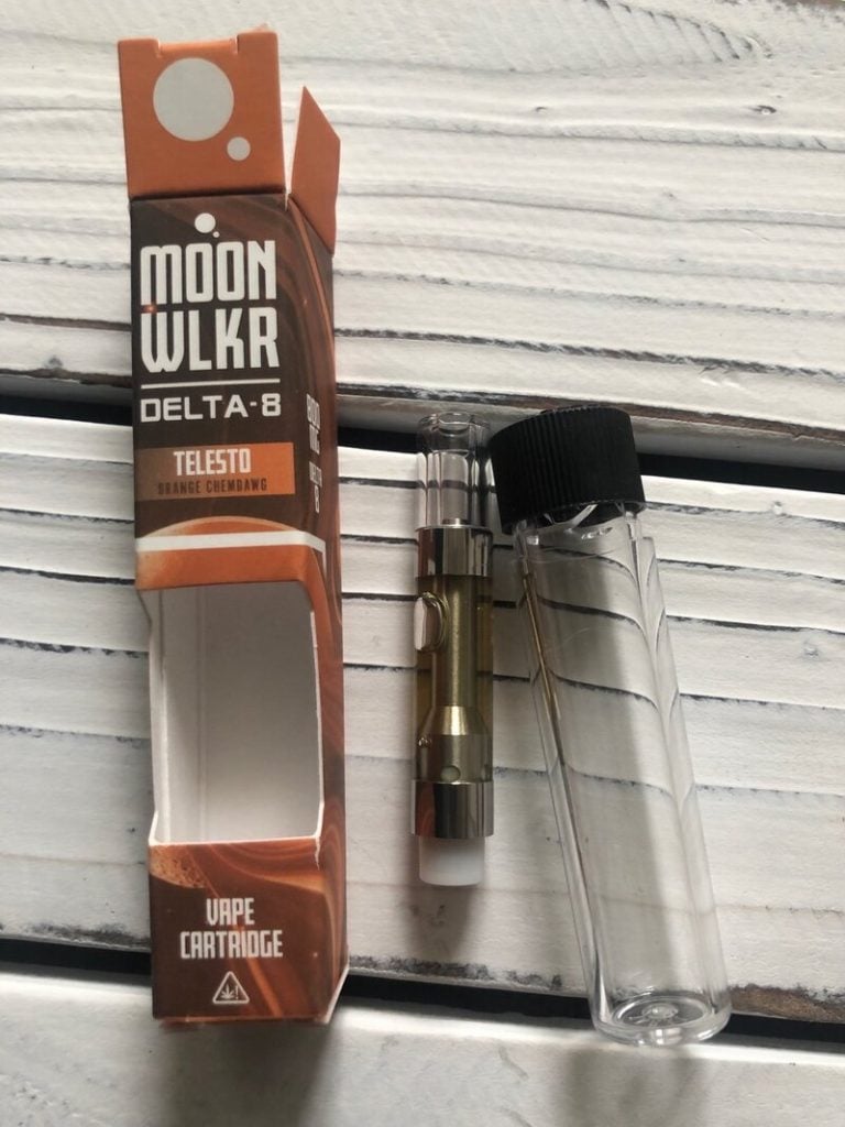 MOONWLKR Delta-8 Titan \u0026 Telesto Vape Cartridges | Review - Slyng